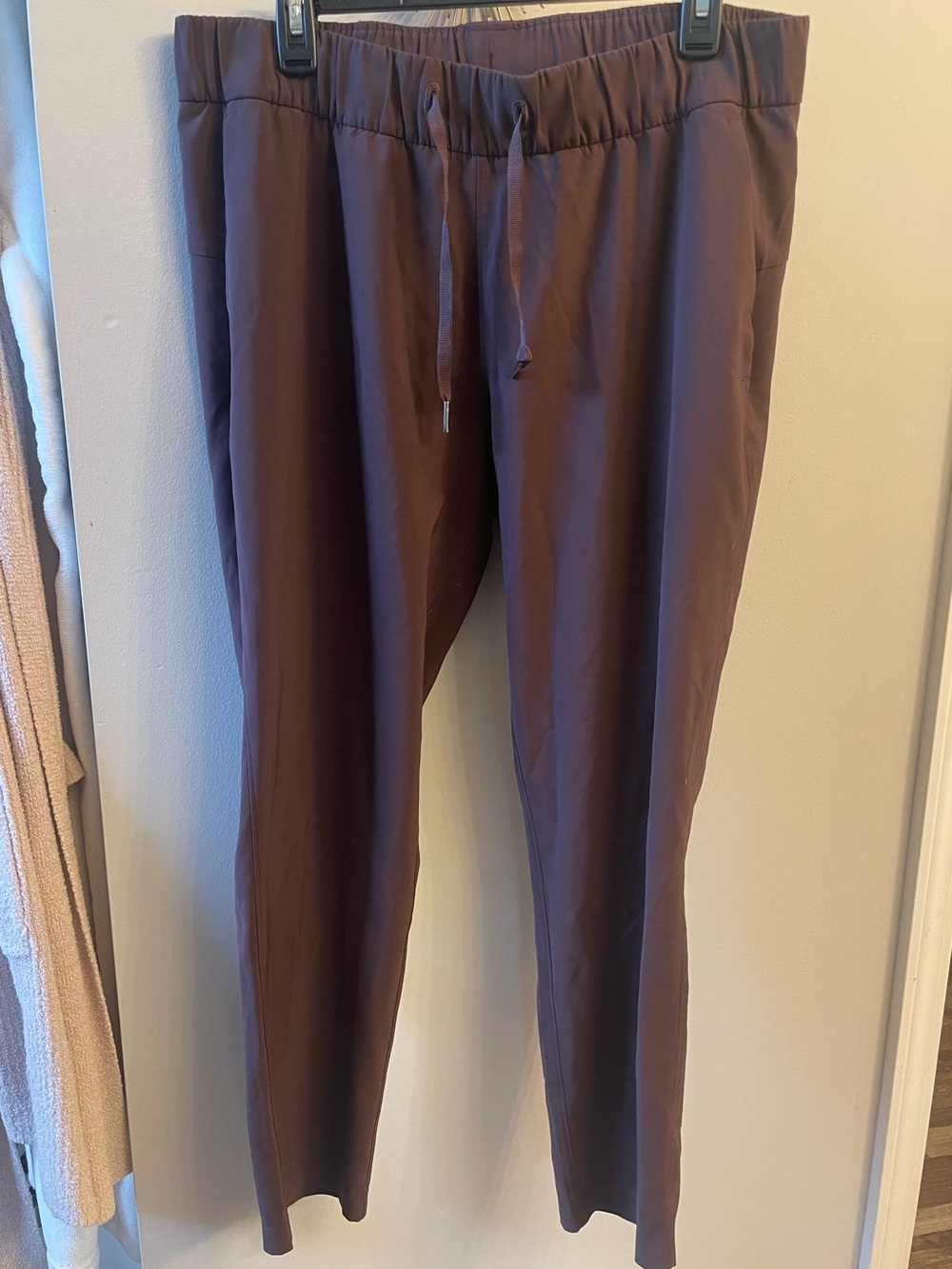 lululemon Women’s Wide Leg Capri Pant